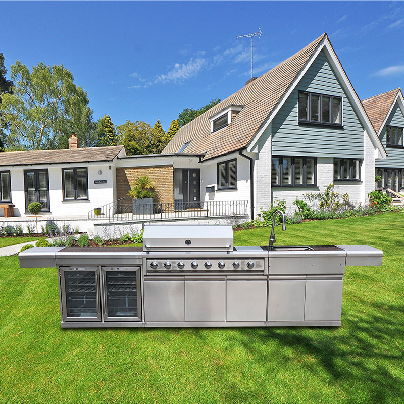 Stainless Steel is the Best Option for Outdoor Kitchens