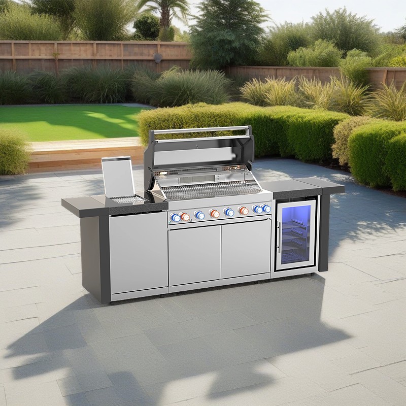 Why Built-In BBQ Grills Are The Heart of Modern Outdoor Kitchens This Summer 